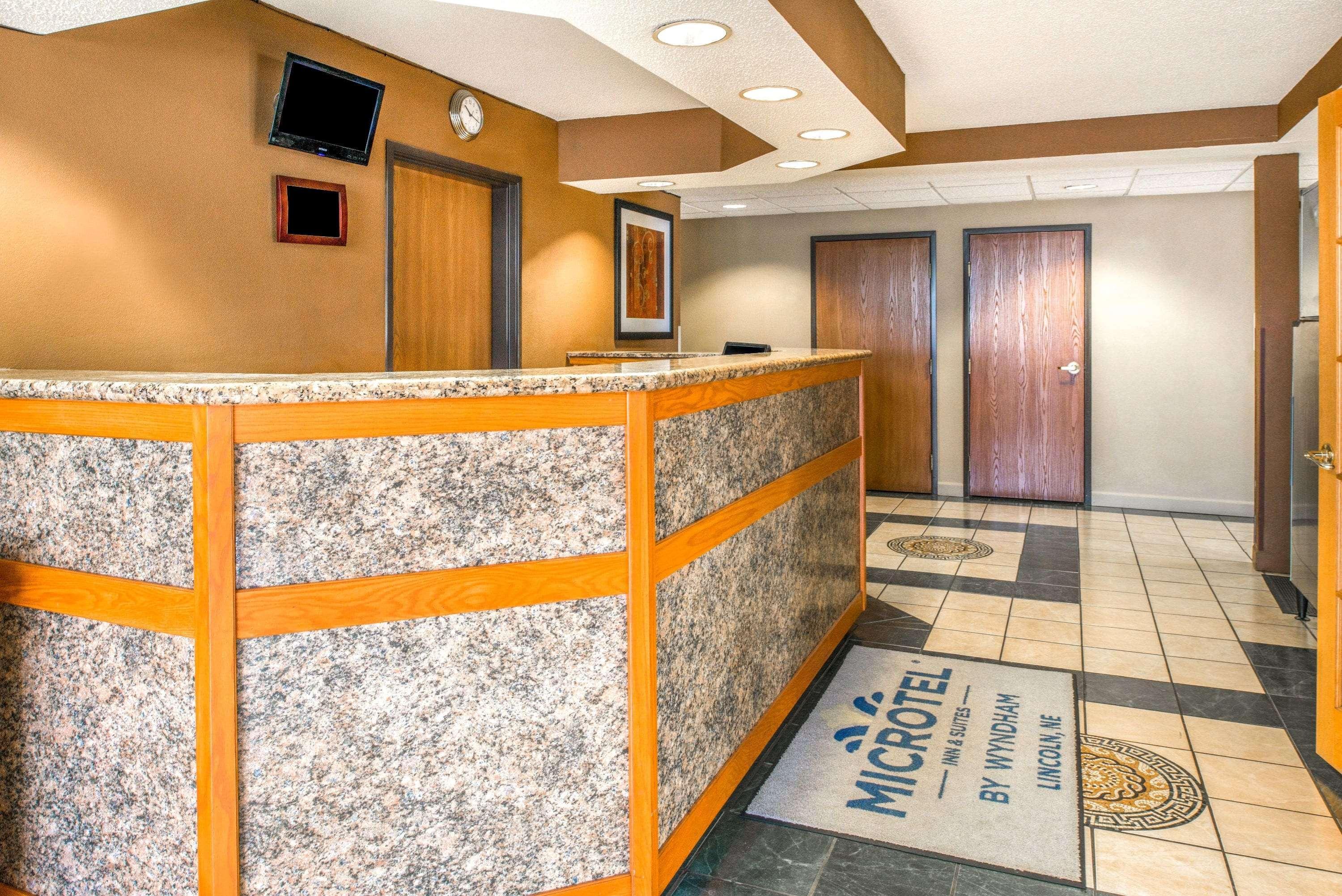 Microtel Inn & Suites לינקולן מראה חיצוני תמונה